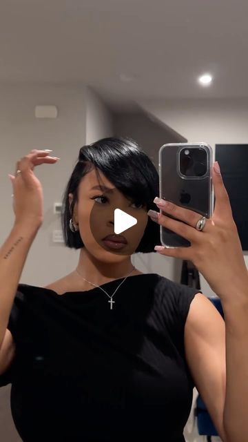 GLOBAL TRANSFORMATIONS on Instagram: "It’s Bobiana season ✂️  Stylist: @lynettethehairslayer  Doll: @xoxojenise   We love a bomb bob cut. Are you a bob lover like us?#thechoppedmobb   #boblife #bob #bobcut #thecutlife #voiceofhair" Short Bob Hairstyle Black Women, Mini Bob Black Women, Full Head Weave With Bangs, Short Bobs On Black Women Real Hair, Short Quickweave Bob, Short Bob African American Hair, Short Natural Bobs For Black Women, Lori Harvey Short Bob, Short Bob Haircuts With Layers Fine Hair Black Women