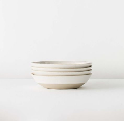 White Pasta Bowls, Traditional Pasta, Ramekin Dishes, White Pasta, Farmhouse Pottery, White Bowl, Ceramic Techniques, Pasta Bowl, Traditional Ceramics