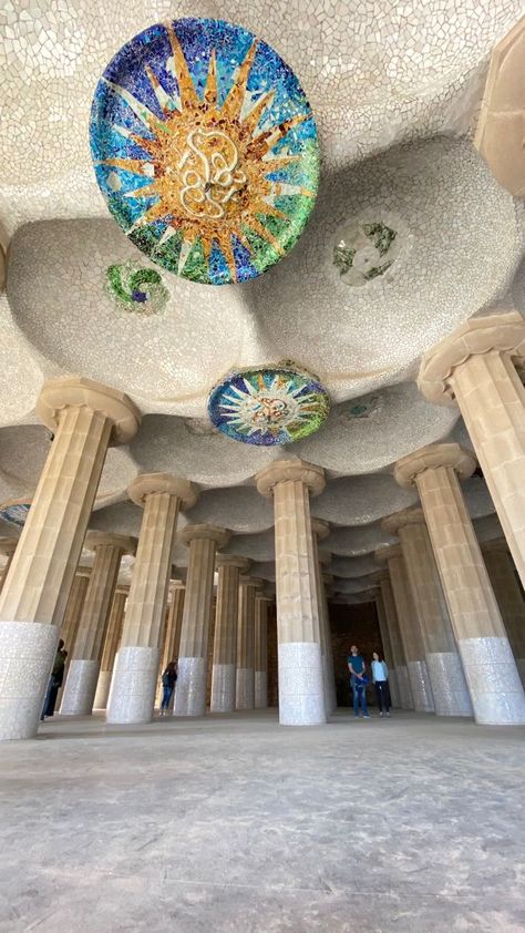 Barcelona Visit, Barcelona Spain Aesthetic, Barcelona Vibes, Barcelona 2023, Thatgirl Aesthetic, Barcelona Aesthetic, Parc Guell, Barcelona Architecture, Barcelona Spain Travel