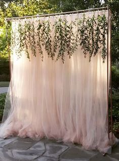 Diy Wedding Photo Booth, Wedding Ceremony Decorations Outdoor, Backyard Wedding Ceremony, Photo Booth Backdrop Wedding, Wedding Ceremony Arch, Photos Booth, Diy Event, Wedding Ceremony Backdrop, Diy Photo Booth