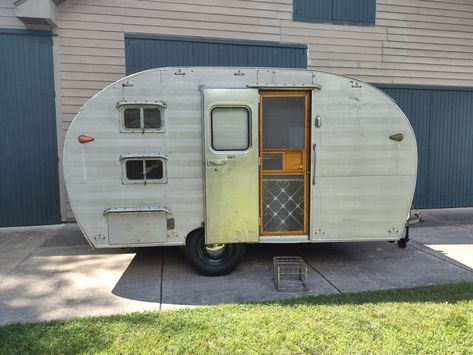 Canned Ham Camper, Lightweight Trailers, Teardrop Camping, Canned Ham, Trailer Interior, Mobile Living, Small Campers, Camper Renovation, 3d Printing Technology