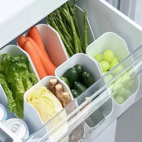 Organiser Cucina, Clear Plastic Storage Containers, Fridge Organizer, Organizer Bins, Fridge Organisers, Kitchen Fridges, Freezer Storage, Fridge Storage, Refrigerator Organization