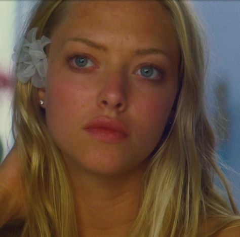 Mamma Mia 2008, Amanda Seyfried Hair, I Love Cinema, Hair Summer, Mama Mia, Mia 3, Amanda Seyfried, Makeup Inspo, Summer Aesthetic