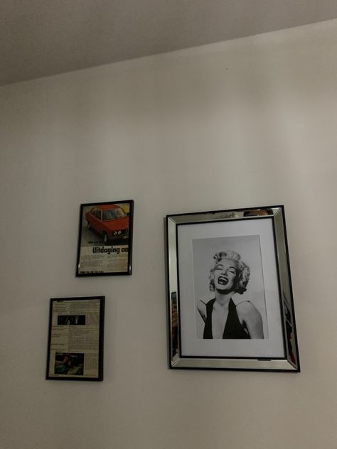 Marilyn Monroe Room Decor, Monroe Aesthetic, Marilyn Monroe Aesthetic, Marilyn Monroe Bedroom, Marilyn Monroe Room, Marilyn Monroe Decor, Inspired Bedroom, Dorm Inspo, Dream Apartment Decor