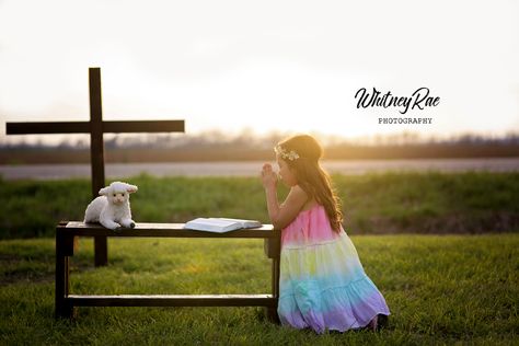 Easter Photography Spring Easter Picture Ideas, Easter Shoot, Easter Minis, Easter Pics, Spring Minis, Easter Mini Session, Easter Photography, Easter Photoshoot, Mini Photo Sessions