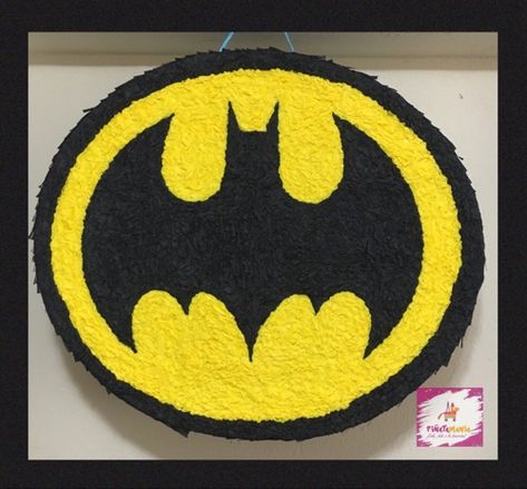 Piñata Ideas, Mini Pinatas, Diy Pinata, Pinata Party, Batman Party, Batgirl, Pusheen, Superhero Logos, Party Time