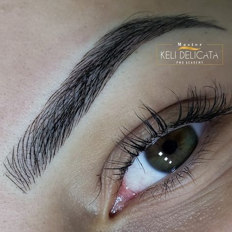 Medium Arch Eyebrows, Soft Arched Eyebrows, Soft Arch Eyebrows, Eyebrow Aesthetic, High Arch Eyebrows, Shaped Brows, Eyebrows Goals, Straight Eyebrows, Arch Brows