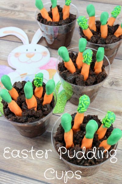 Easter Kids Snack Ideas: These carrot patch pudding cups are perfect for kids! A fun and easy spring snack. #Easter #EasterTreats #EasterDessert #KidsEaster #KidsSnacks #Spring #PuddingCups Pretzels Dessert, Easter Pudding Cups, Easy Easter Snacks, Easter Kids Snacks, Easter Themed Treats, Easter Egg Treats, Cute Easter Desserts, Yummy Easter Desserts, Easter Snack