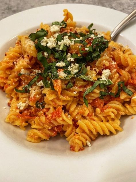 Crockpot Pasta, Baked Feta Pasta, Barilla Pasta, Creamy Feta, Chicken Parmesan Pasta, Baked Feta, Pot Dinners, Baked Tomatoes, Feta Pasta