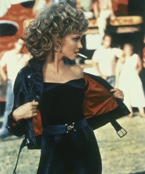 Iconic Movie Outfits, Grease 1978, Movie Outfits, Olivia Newton, Olivia Newton John, Grease, Google Search