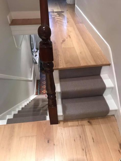 Laminate Landing Upstairs, Grey Stair Runner, Gray Stair Runner, Laminate Stairs, Carpet Making, Stairs Renovation, Flooring For Stairs, House Staircase, Stairs Ideas