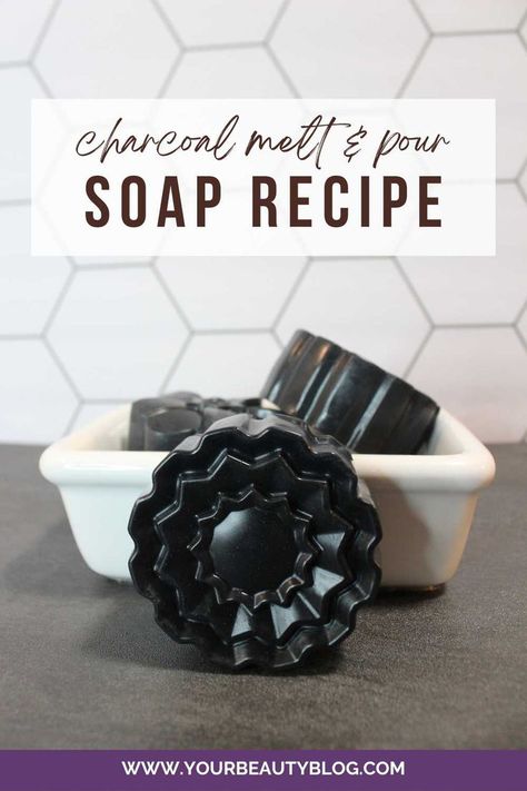 How to make charcoap melt and pour soap recipe. This charcoal soap recipe is easy to make, even for beginners. I have some tips for adding activated charcoal to melt and pour soap so it doesn't clump. This glycerin soap recipe can be made with goat milk soap, shea butter soap, or your favorite melt and pour soap base. This also has the benefits and uses of charcoal soap and how to use your DIY soap in the bath for your body. Melt And Pour Charcoal Soap Recipe, Mens Melt And Pour Soap Recipe, Soap Without Lye, Charcoal Soap Recipe, Glycerin Soap Diy, Glycerin Soap Recipe, Melt And Pour Soap Base, Soap Embeds, Easy Soap Recipes