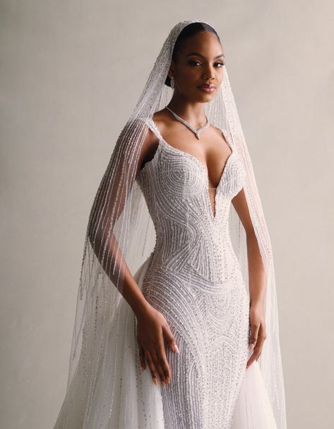 Alonuko is a luxury fashion house based in London, UK. Line Sheet, Elegant Wedding Themes, Glam Wedding Dress, Minimal Wedding Dress, Wedding Dress Bustle, Wedding Gown Inspiration, Classy Wedding Dress, Stylish Wedding Dresses, African Wedding Dress