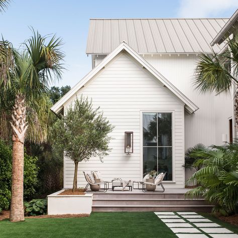 Isle of Palms - Barrow Building Group White Beach House, White Exterior Houses, Fairytale House, Outdoor Paving, Nordic House, Exterior Renovation, Isle Of Palms, House Siding, English House