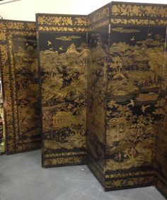 Asian Bedroom Decor, Hallway Panelling, Chinese Room Divider, Decorating With Chinoiserie, Asian Room, Asian Bedroom, Chinoiserie Design, Chinese Paper, Sitting Buddha