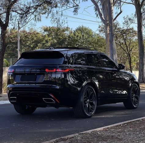 Black Suv Cars, Range Rover Velar Black, Range Rover Evoque Black, Range Rover Sport Black, Black Vehicles, Dream Cars Range Rovers, Black Suv, Range Rover Black, Range Rover Car