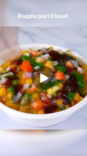 Street Food Indian, Desi Snacks, Indian Chaat, Food Indian, Chaat Recipe, December 26, Street Food, Desi, Snacks