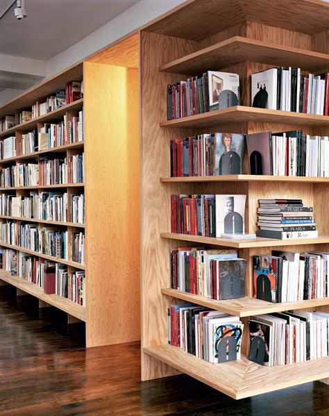 Bookstore Plywood Interior, Library Bookshelves, Home Library Design, Popular Decor, Built In Furniture, Closet Door, Home Libraries, Room Door, Door Ideas