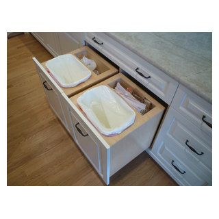 Garbage Drawers - Traditional - Kitchen - Chicago - by Benvenuti and Stein | Houzz Drawer In Kitchen, Ikea Trash, Garbage Drawer, Kitchen Trash Can Cabinet, Garbage Can Cabinet, Garbage Cabinet, Unique Kitchen Cabinet, Garbage Can Kitchen, Trash Drawer