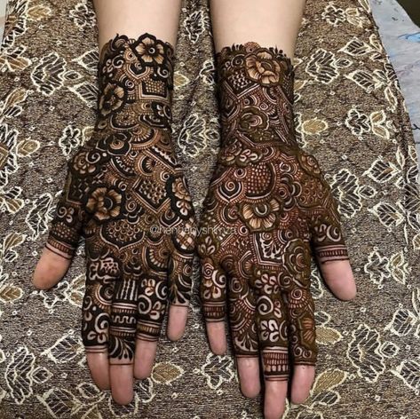 Semi Bridal Mehendi Design, Dua Images, Front Mehndi Design, Khafif Mehndi Design, Ali Dress, Legs Mehndi Design, Mehndi Designs Bridal Hands, Rose Mehndi Designs, Very Simple Mehndi Designs