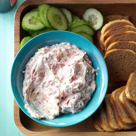 Paddy’s Reuben Dip Appetizers Crockpot, Reuben Dip Recipe, Crockpot Dip, Slow Cooker Dip Recipes, Irish Appetizers, Slow Cooker Dips, Reuben Dip, Crockpot Appetizers, Crock Pot Dips