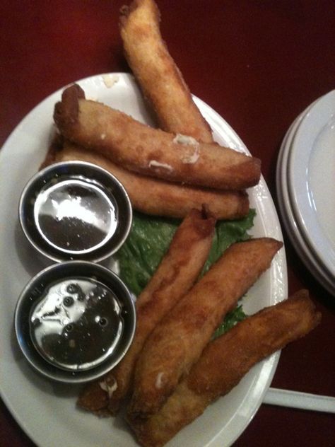 Roadhouse Texas Egg Rolls with Jalapeno Jelly! Texas Roadhouse Eggrolls, Road House Texas Egg Rolls, Texas Egg Rolls Roadhouse, Texas Egg Rolls, Texan Food, Jalapeno Jelly Recipes, Jalapeno Jelly, Egg Roll Recipes, Texas Roadhouse