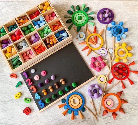 This award-winning Nesk Kids Wooden storage box comes with 20 deep storage compartments and a removable transparent lid. Open Ended Maths Activities, Open Ended Play Preschool, Grapat Mandala, Loose Part, Loose Parts Play, Spatial Awareness, Toddler Education, Open Ended Toys, Invitation To Play