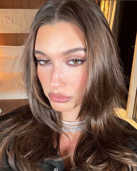 Estilo Hailey Baldwin, Maquillage On Fleek, Dag Make Up, Elegantes Makeup, Mekap Mata, Ideas De Maquillaje Natural, Flot Makeup, Smink Inspiration, Makijaż Smokey Eye