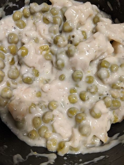 old fashioned family recipes | Does anyone else eat peas and dumplings | Facebook Pea Dumplings Recipe, Peas And Dumplings Recipes, Peas And Dumplings, Pea Dumplings, Dumplings Recipes, Drop Dumplings, Creamed Peas, Crockpot Ham, Fashion Family