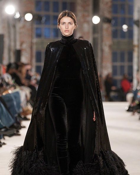 2022 Couture, 2022 Runway, Collection Couture, Spring Couture, Alexandre Vauthier, Fashion Aesthetics, Couture Week, Fashion Show Collection, Coven