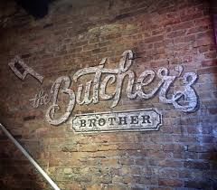 Brick Wall Ideas, Chicago Signs, Old Brick Wall, Distressed Signs, Faux Brick Walls, Building Signs, Wall Logo, Ghost Signs, Sign Writing