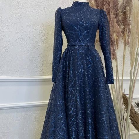 Beautiful New Bavy Blue Embellished Gown Fully Lined Size 4 But Runs A Little Tight Dress Is Stunning But Was Too Long On Me And Didnt Have Time To Tailor. Modest Ball Gowns, Fancy Blue Dress, Carpet Ball, Hogwarts Outfits, Long Sleeve Evening Gowns, Evening Party Gowns, Embellished Gown, Costume Outfits, Bridesmaids Dresses