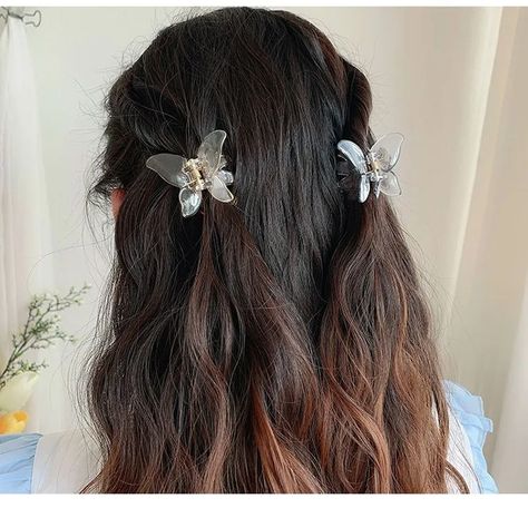 Gold Beam Butterfly Hair Claw | YesStyle Butterfly Hair Claw, Fashion Butterfly, Clip Hairstyles, Butterfly Hair Clip, Hair Stylies, Penteado Cabelo Curto, Butterfly Hair, Dream Hair, Aesthetic Hair