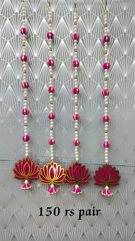 Latkan For Diwali Decoration, Door Latkan Designs, Toran Diy Door Hangings, Diwali Wall Hangings Diy, Diwali Hanging Decorations, Mehandi Decoration, Toran Design, Homemade Decoration, Handmade Decorative Items