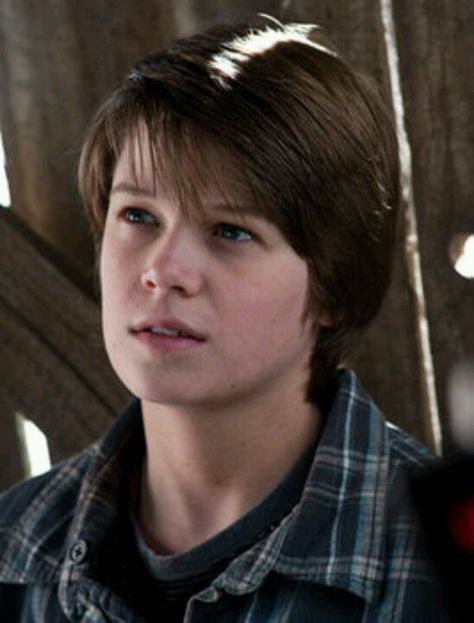 Colin ford from We Bought a Zoo.......that is the sound of my heart melting We Bought A Zoo Movie, Collin Ford, Young Sam Winchester, Cameron Crowe, Spencer List, Colin Ford, Heart Melting, Hollywood Actor, Cute Celebrities