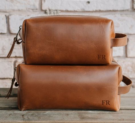 Leather Dopp Bag, Bridesmaid Groomsmen, Dopp Bag, Boyfriend Personalized Gifts, Leather Dopp Kit, Third Anniversary, Mens Toiletry Bag, Graduation Gifts For Him, Groomsmen Gifts Personalized