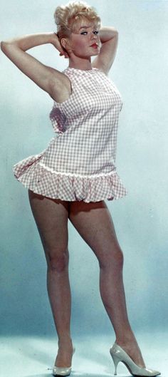 GREAT FEMALE SINGERS: Joey Heatherton Joey Heatherton, Sandra Dee, Classic Actresses, Vintage Pin Up, Feminine Beauty, Female Singers, Hollywood Glamour, Old Hollywood, Outfit Of The Day