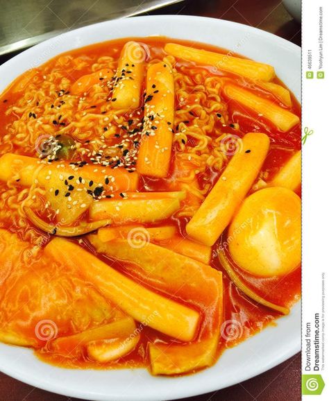 Ddukbokki. Also known as teokbokki, tteokbokki, topokki, and dukboki. a popular #Sponsored , #teokbokki, #Ddukbokki, #dukboki, #popular, #tteokbokki Topokki Aesthetic, Ddukbokki Recipe, Topokki Korean, Korean Tteokbokki, Rice Food, Watercolor Food, Fish Cake, Korean Food, Food Cravings