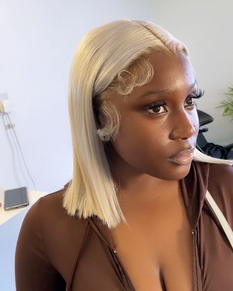 Blonde Bob Weave, Short Wig Styles, Burgundy Hair Dye, Blonde Curly Wig, Hairstyles List, Short Blonde Bobs, Blonde Bob Wig, Blonde Bob Hairstyles, Quick Braided Hairstyles