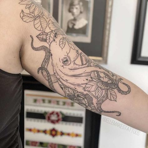 Octopus Forearm Tattoo, Kraken Tattoo, Cartoon Octopus, Octopus Tattoo Design, Octopus Tattoos, Aesthetic Tattoos, Octopus Tattoo, Floral Tattoo Design, The Octopus