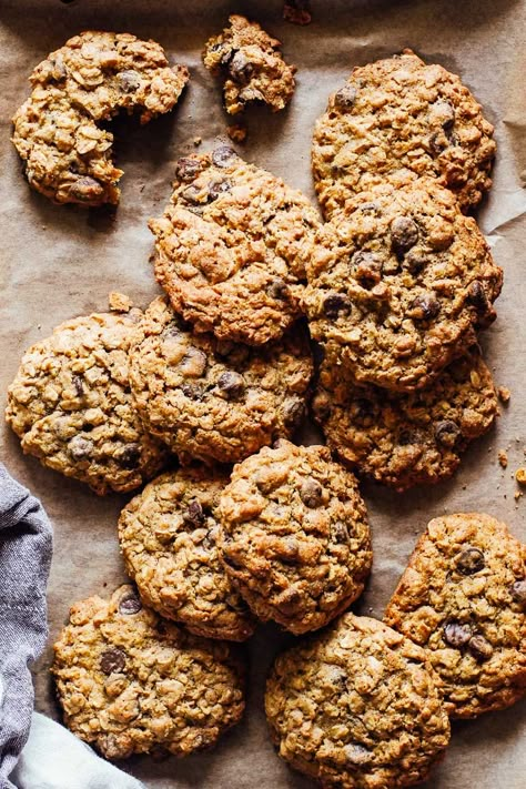 Einkorn Oatmeal Cookies (Chocolate Chip or Raisin) Live Simply Oatmeal Cookies Chocolate Chip, Oatmeal Cookies Chocolate, Einkorn Cookies, Healing Meals, Chocolate Chip Oatmeal Cookies Healthy, Eating Simple, Oatmeal Chocolate Chip Cookie Recipe, Fresh Milled Flour, Einkorn Recipes