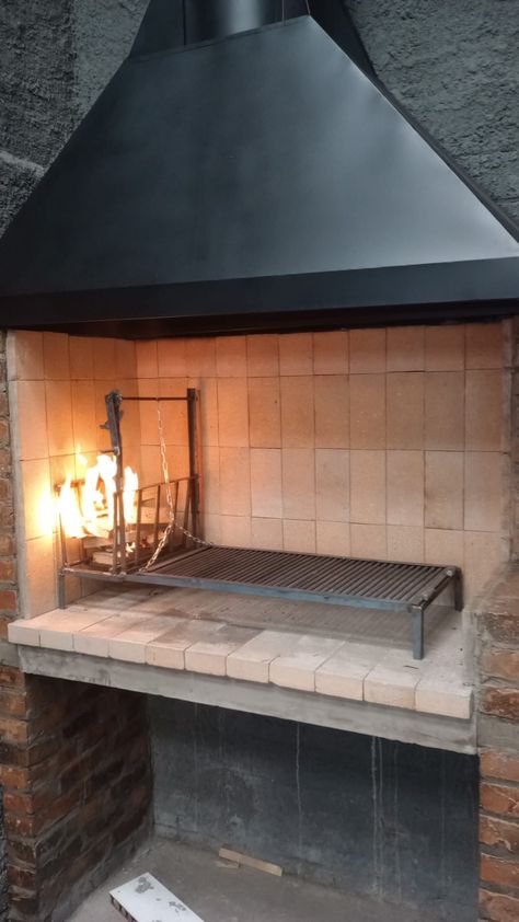 Parilla Grill, Indoor Bbq, Bbq Shed, Concrete Outdoor Kitchen, Modern Bathroom Design Ideas, Brick Bbq, Diy Outdoor Fireplace, Outdoor Cooking Spaces, Backyard Barbeque