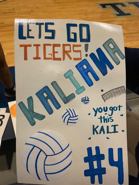 Senior Poster Board Ideas For Volleyball, Varsity Volleyball Posters, Sports Signs For Games Volleyball, Volley Ball Poster Ideas, Poster Ideas For Volleyball, Volleyball Game Signs, Volleyball Poster Ideas Signs, Volleyball Game Posters, Volleyball Posters For Games