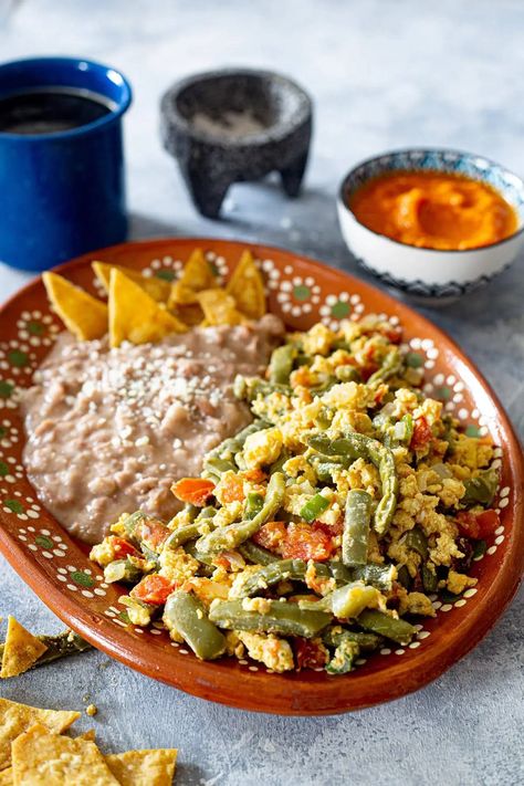 Nopales Recipes Mexican Breakfast, Recipes With Nopales, Healthy Mexican Breakfast Recipes, Hispanic Food Recipes Authentic, Hispanic Breakfast Ideas, Nopales Recipes Mexican, Healthy Mexican Breakfast, Comida Mexicana Ideas, Comidas Mexicanas Ideas