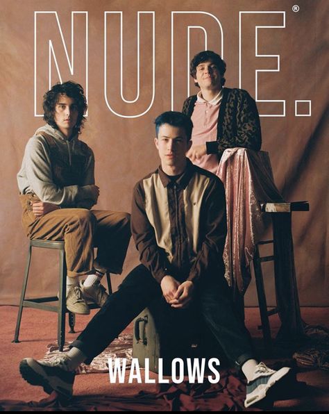 Band Photography Studio, Band Pictures Aesthetic, Music Band Photoshoot, Wallows Aesthetic, Band Portraits, Movie Photoshoot, The Fall Band, Music Photoshoot, Trust Fall