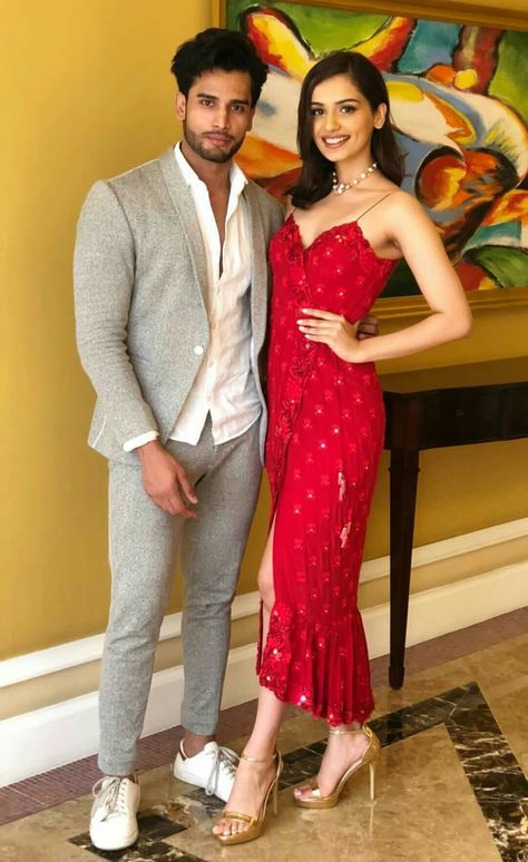 Mr. World with Miss world 2017 Manushi chillar Celebrity Couple Costumes, Manushi Chiller, Rohit Khandelwal, Manushi Chillar, Manushi Chhillar, Sketches Pencil, Indian Models, Miss World, Couple Photography Poses