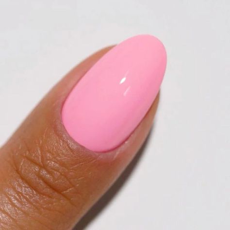 DND - Diva Duo - Princesa Rosa - #187 Bubblegum Pink Nails, Acrylic Nails Almond Shape, Pink Nail Colors, Dnd Gel Polish, Summery Nails, The Duo, Gel Nail Colors, Almond Acrylic Nails, Oval Nails