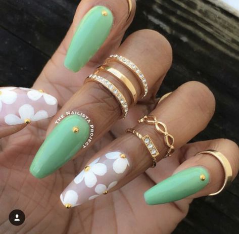 Green March Nails, March Nail Designs, Rockabilly Nails, March Nails Ideas, March Nail, Saint Patrick Nail, Mint Green Nails, March Nails, Stylish Nails Designs