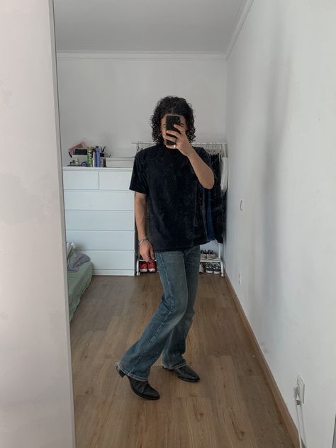 inside out t shirt, levis bootcut jeans, from the first enzo boots Levi Bootcut Jeans, Levis Bootcut, Levis 517, Black Men Street Fashion, Men Street Fashion, Men Street, Street Fashion, Bootcut Jeans, Black Men