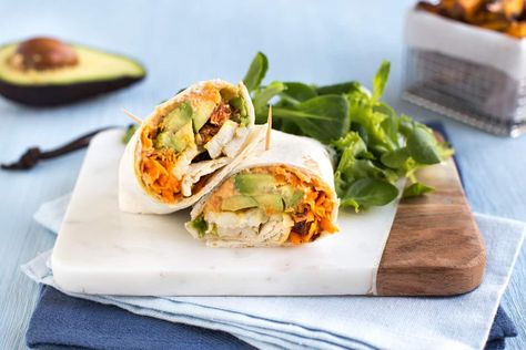 Avocado and halloumi wraps Wraps With Hummus, Halloumi Wrap, Vegetarian Lunchbox, Vegetarian Wraps, Quick Vegetarian Dinner, Avocado Wrap, Slow Cooker Lentils, High Protein Vegetarian Recipes, Vegetarian Meal Prep